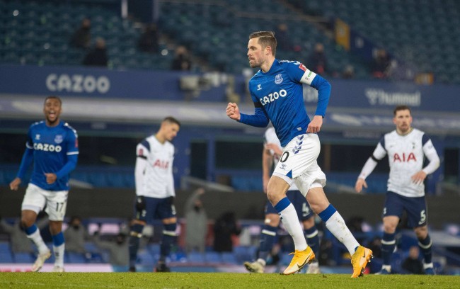 季增添了更 季增添了更